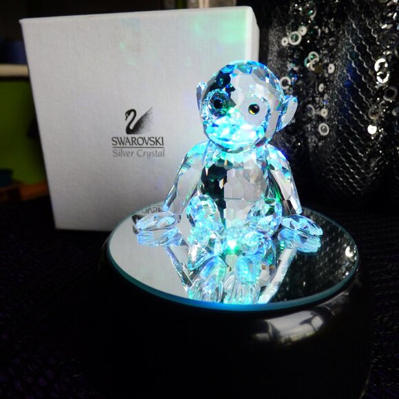 SWAROVSKI CRYSTAL SITTING CHIMPANZEE MONKEY BABY DISPLAYED ONLY